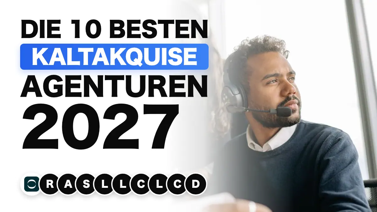 Zwei B2B-Vertriebsmitarbeiter bei der Telefonakquise mit Headset in einem Büro