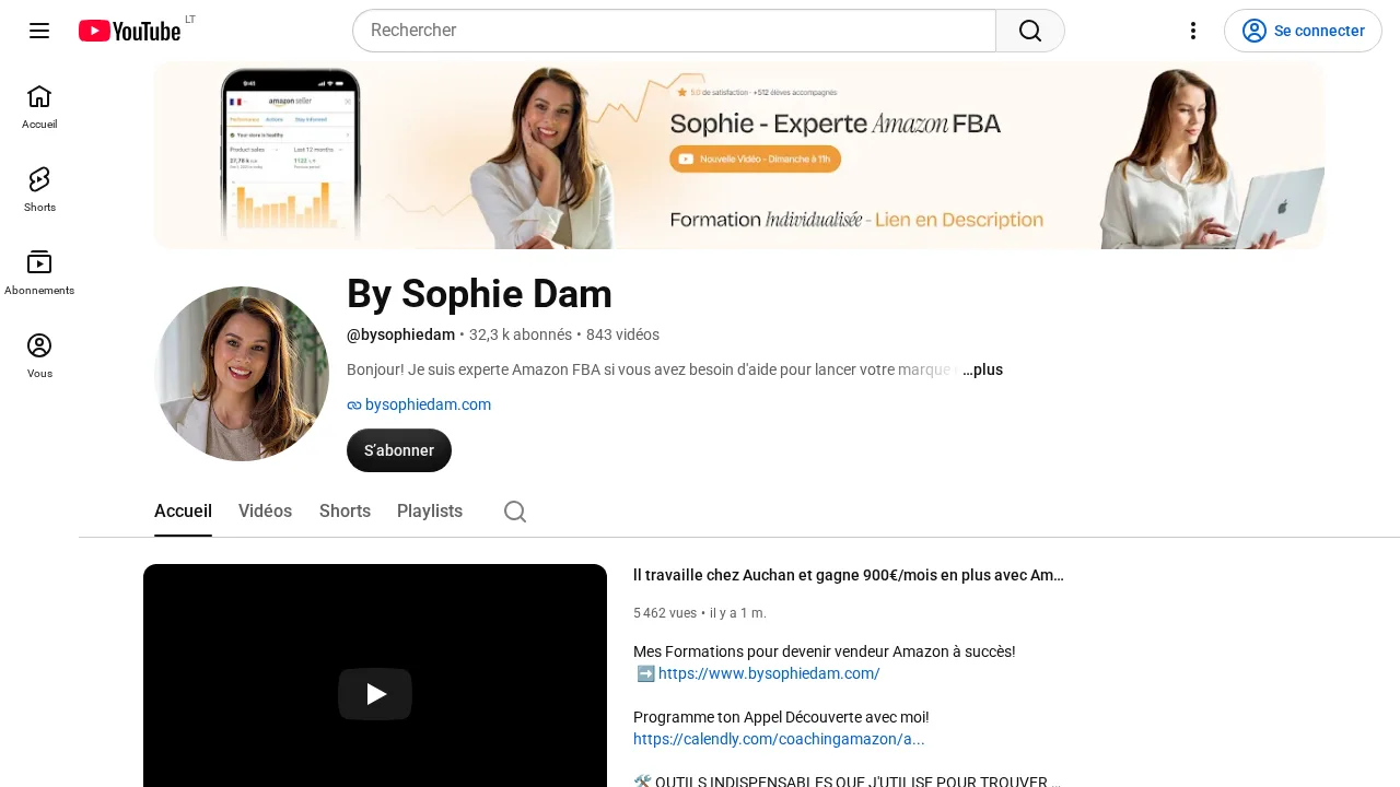 Kanał YouTube By Sophie Dam z banerem przedstawiającym ją jako ekspertkę Amazon FBA i zapowiadającym nowy film w każdą niedzielę