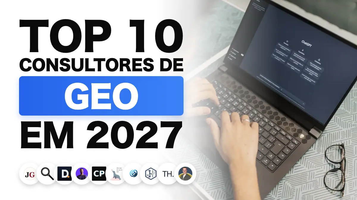 Homem trabalhando em um notebook perto de uma janela, ilustrando o ranking dos melhores consultores de GEO na França