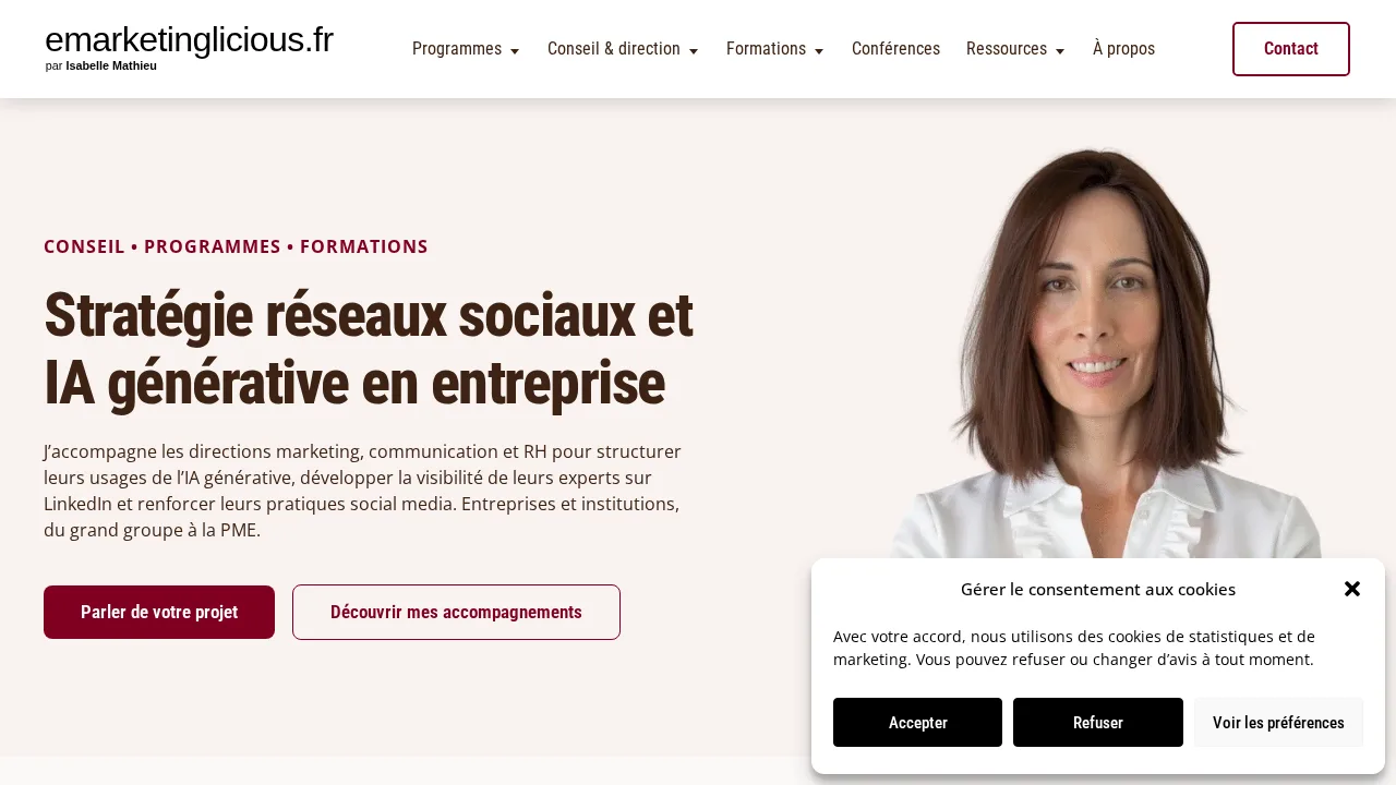 Isabelle Mathieu の emarketinglicious.fr のトップページ。見出しは Stratégie réseaux sociaux et IA générative en entreprise