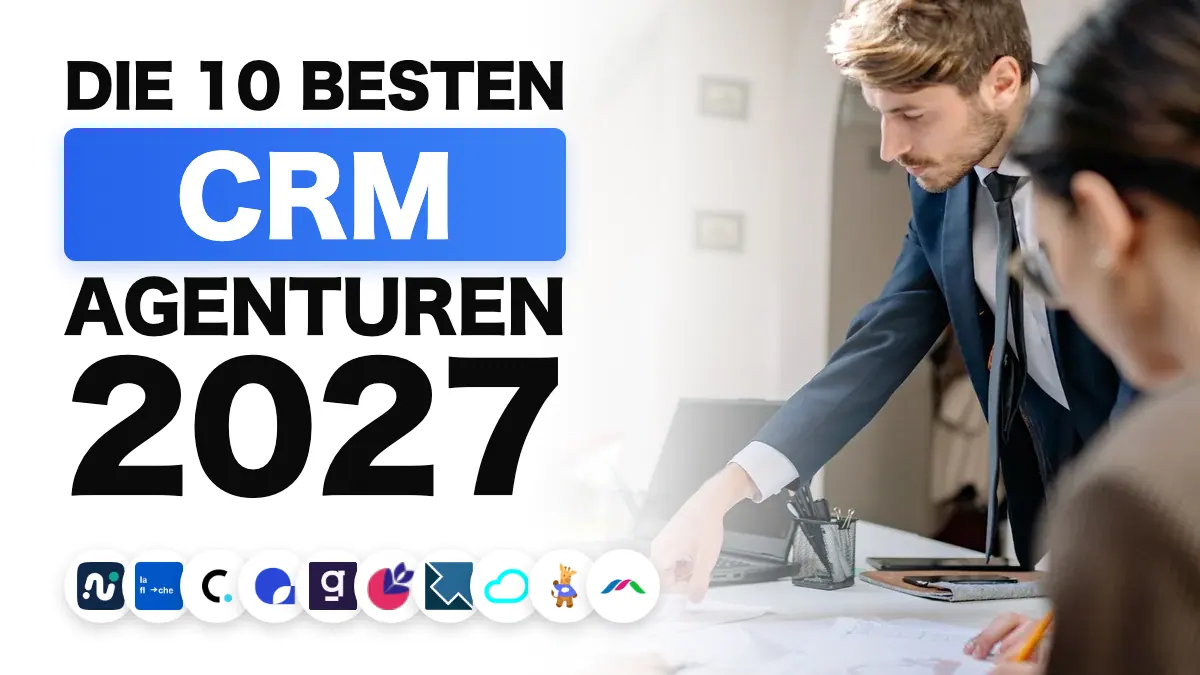 Team an einem Arbeitstisch mit einem Laptop, als Illustration des Rankings der besten CRM-Agenturen in Frankreich