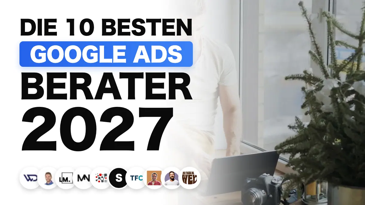 Mann, der an einem Laptop neben einem Fenster arbeitet, illustriert das Ranking der besten Google-Ads-Berater in Frankreich